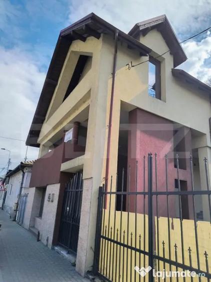 Casă cu 5 camere cu Teren 521 Mp în Central