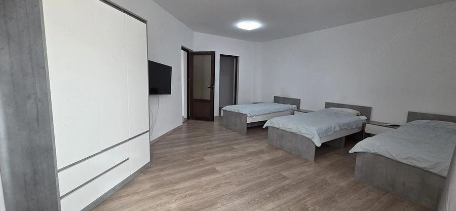 Casă cu Teren 120 Mp în Est