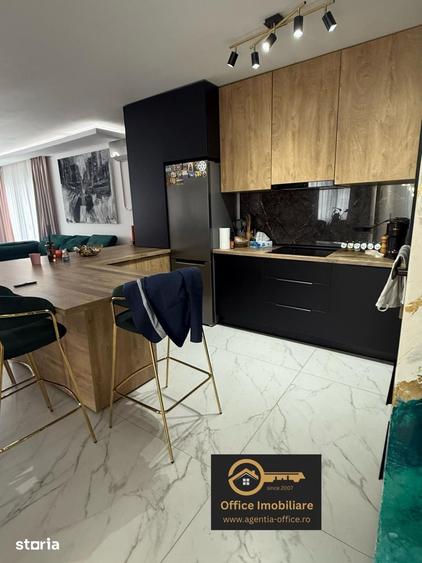 Apartament cu 3 camere semidecomandat în Central