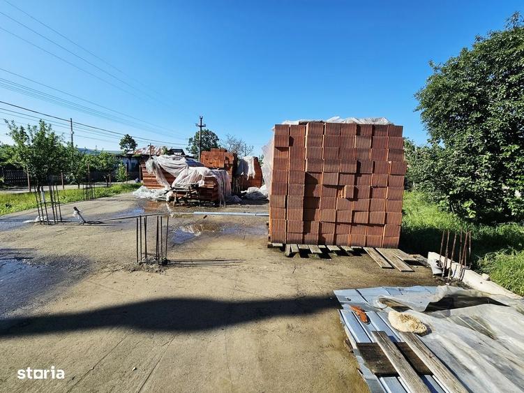 Spațiu comercial, în Boboci