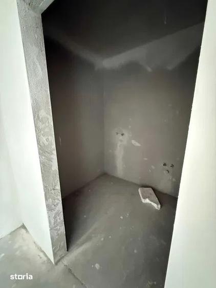 Apartament cu 2 camere semidecomandat în Florești