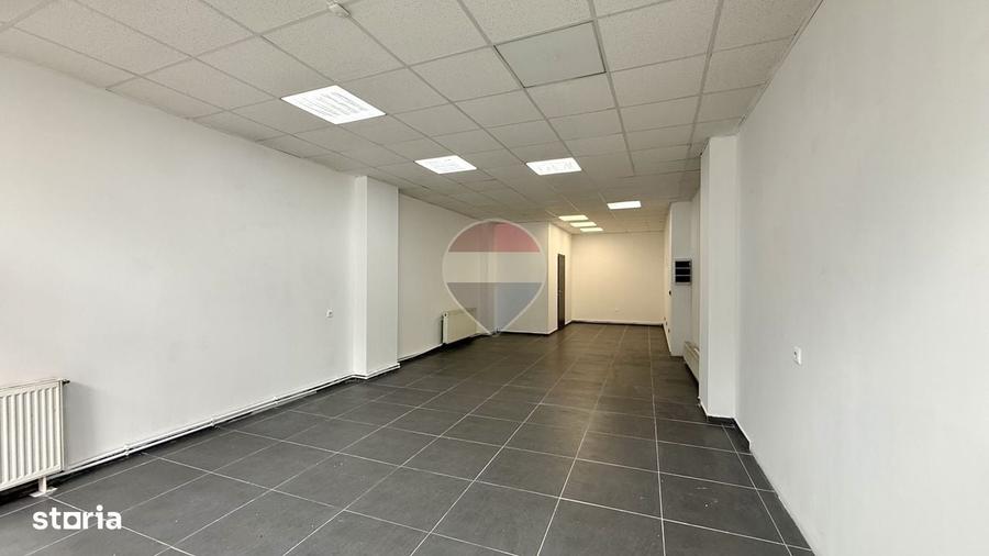 Spațiu comercial, de 63 mp, în Central