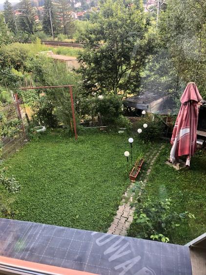 Casă cu 6 camere cu Teren 284 Mp în Poiana