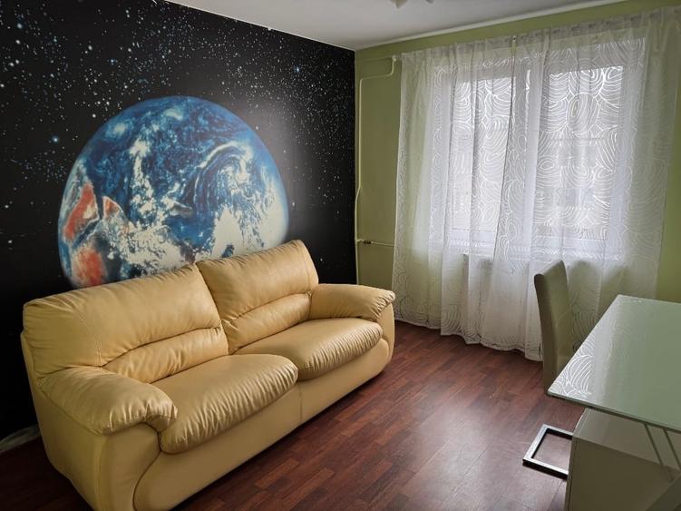 Apartament cu 3 camere, mobilat în Dristor