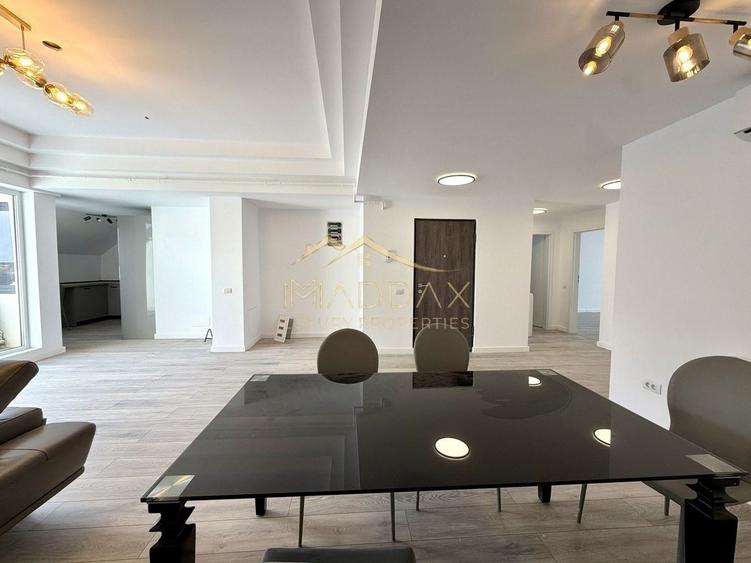 Apartament cu 3 camere decomandat în Aviației