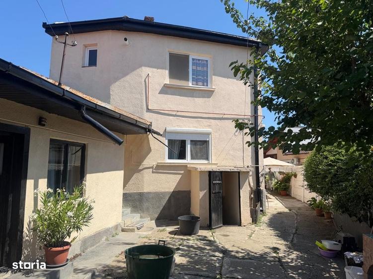 Casă cu 4 camere în Titulescu