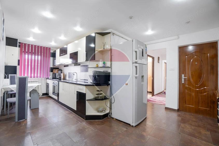 Apartament cu 3 camere decomandat, mobilat în Tractorul