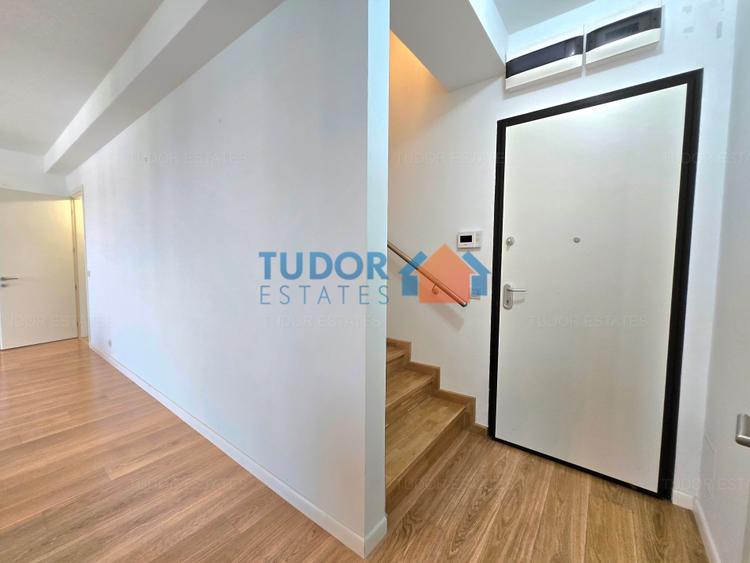 Apartament cu 3 camere semidecomandat în Domenii