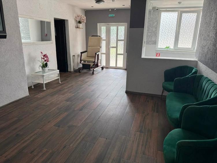 Casă cu 30 camere cu Teren 2150 Mp în Central