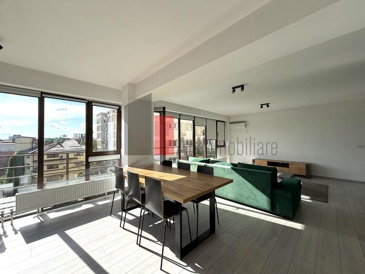 Apartament cu 3 camere decomandat, mobilat în Calea Călărașilor
