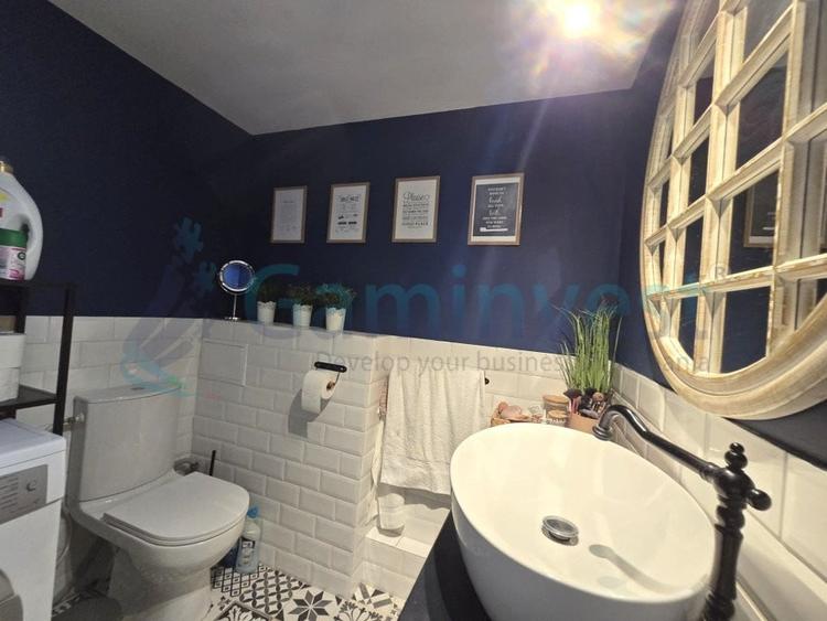 Casă individuală cu 5 camere cu Canalizare în Podgoria