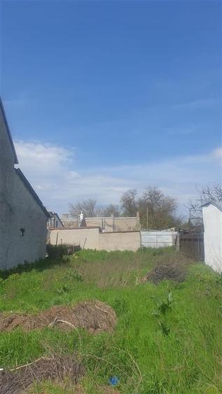 Teren Construcții intravilan de 300 mp, în Chercea
