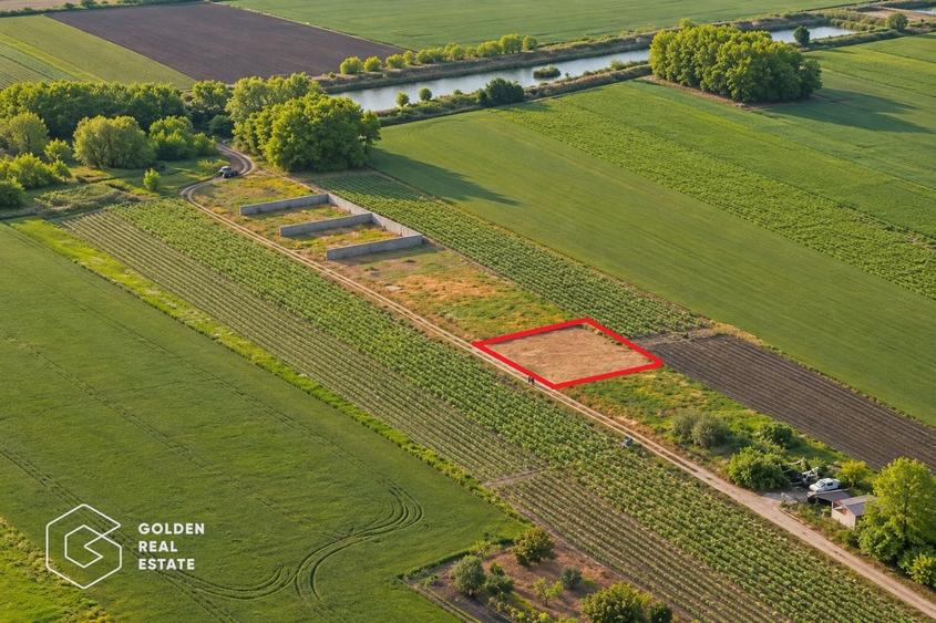 Teren Construcții intravilan de 400 mp, în Sânpaul