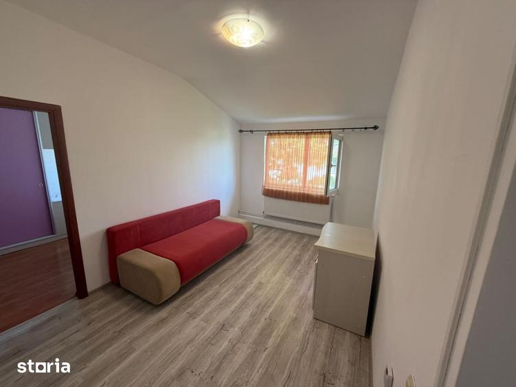 Apartament cu 3 camere semidecomandat, mobilat în Km 4
