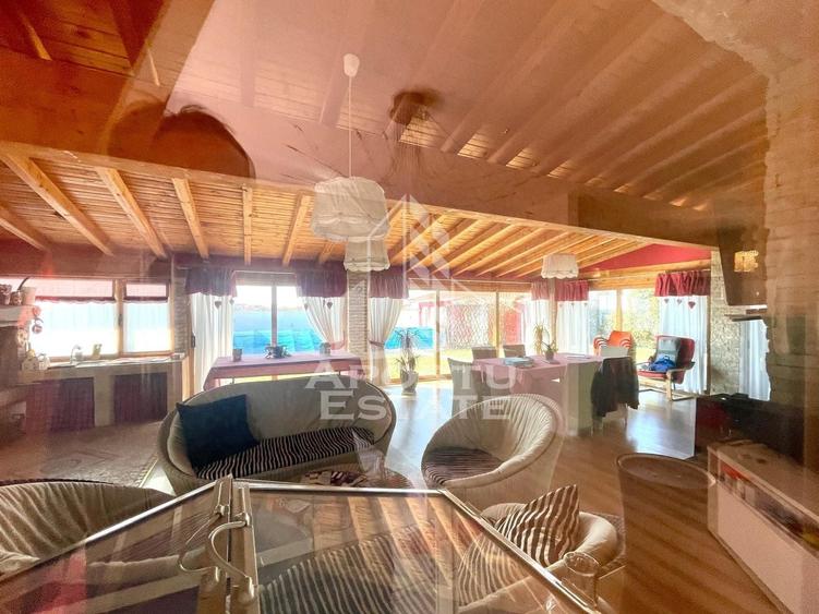 Casă individuală cu 4 camere cu Piscina în Zădăreni