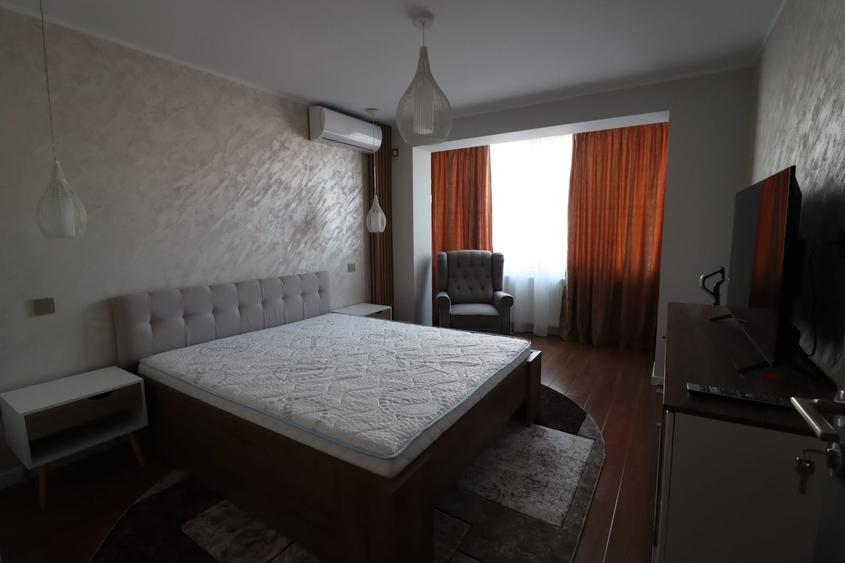 Apartament cu 2 camere semidecomandat, mobilat în Republicii