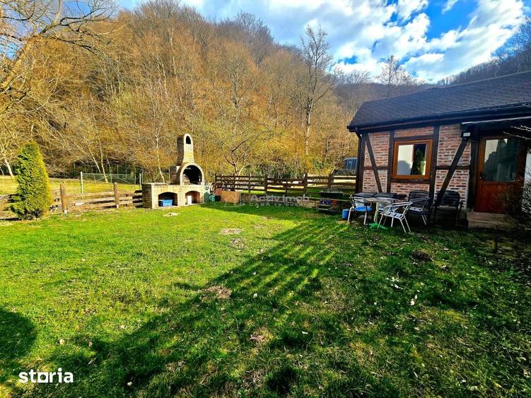 Casă cu 5 camere cu Teren 500 Mp în Marginea