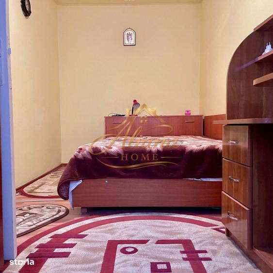 Apartament cu 3 camere nedecomandat în Micro 11