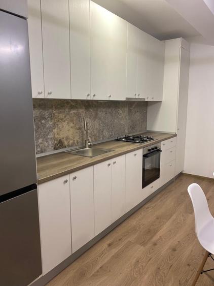 Apartament cu 2 camere semidecomandat, mobilat în Dămăroaia