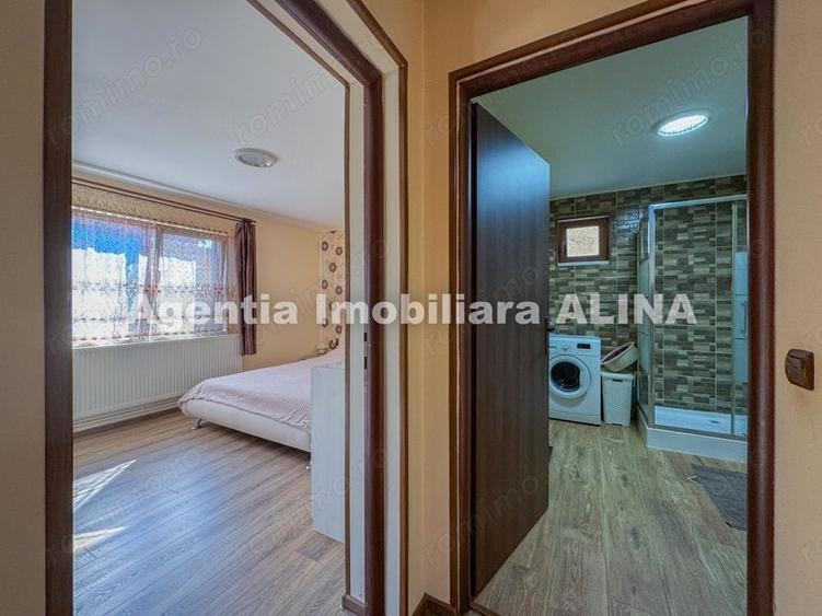 Casă cu Teren 989 Mp în Bejan