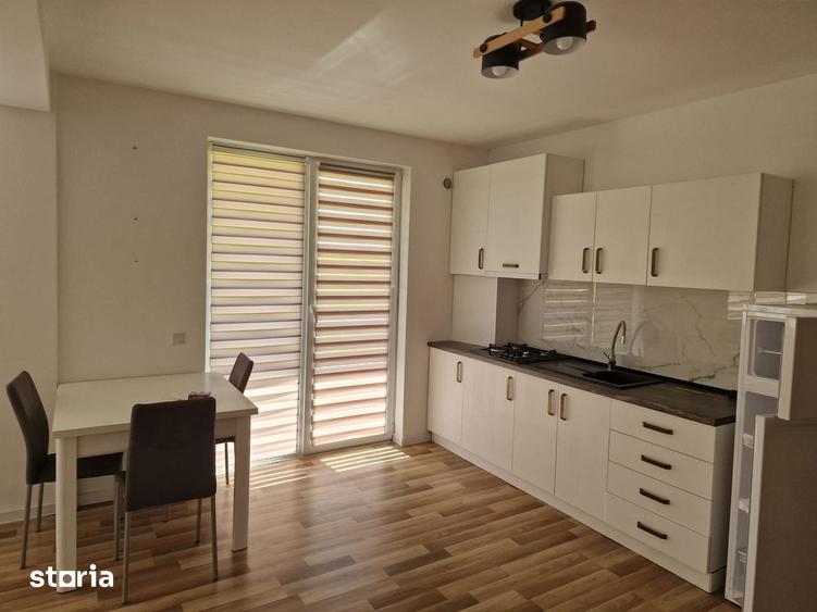 Apartament cu 3 camere decomandat în Șcheia