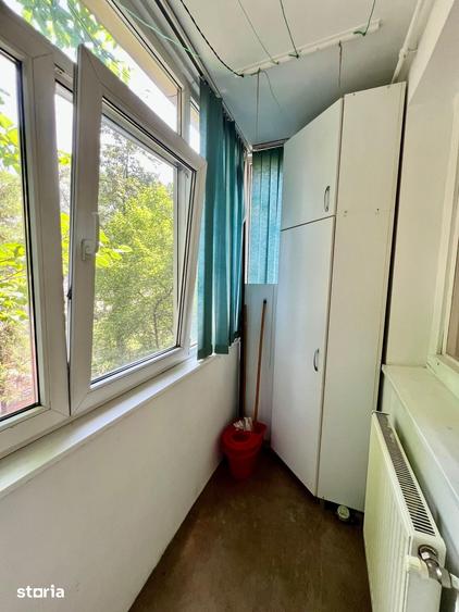 Apartament cu 3 camere semidecomandat în Gară