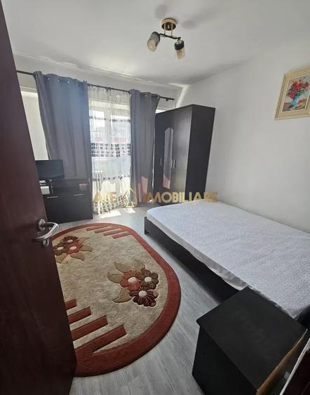 Apartament cu 3 camere decomandat, mobilat în Berceni