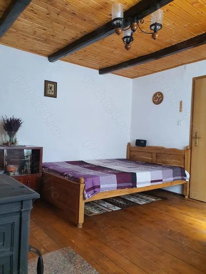 Casă cu 2 camere cu Teren 2400 Mp în Stâncești