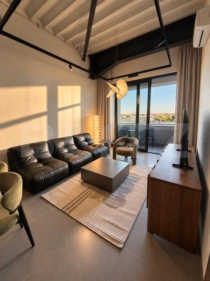 Apartament cu 2 camere semidecomandat, mobilat în Central