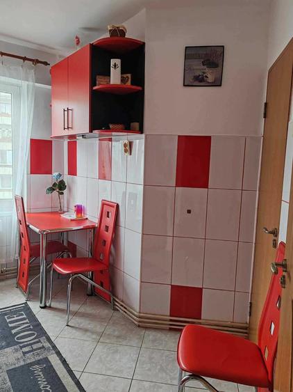 Apartament cu 2 camere decomandat în Tudor