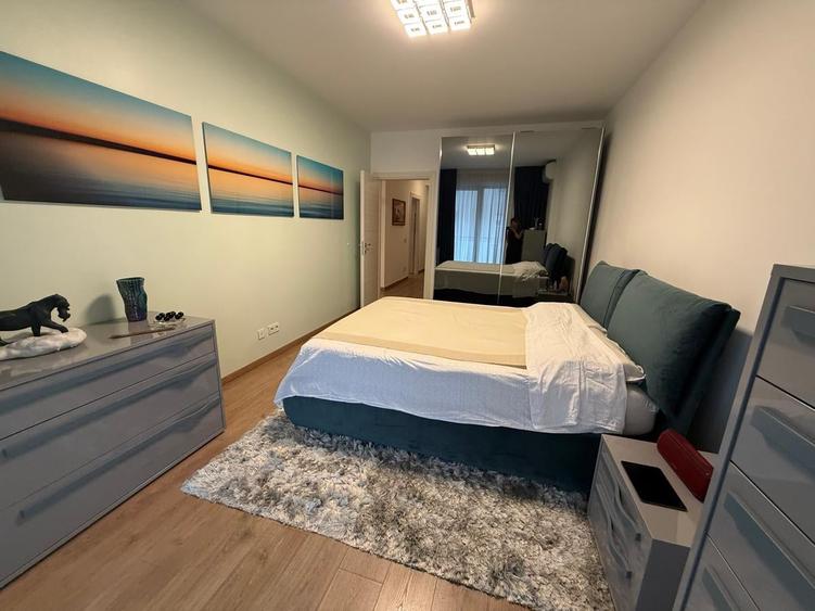 Apartament cu 3 camere decomandat în P-ța Unirii