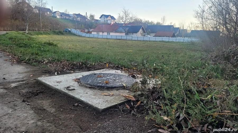 Teren de 1700 mp, în Mereni