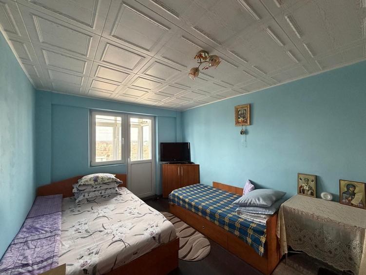 Apartament cu 2 camere semidecomandat în Străulești