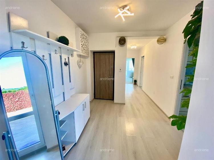 Penthouse cu 2 camere decomandat în Bucium