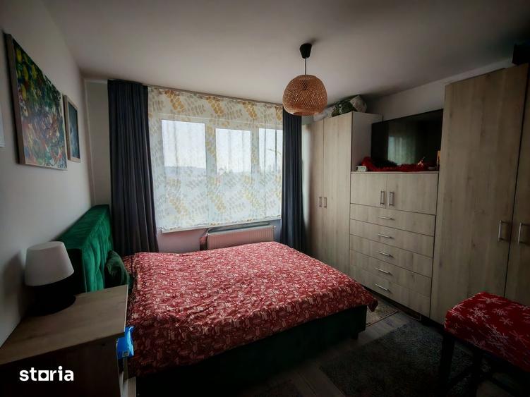 Apartament cu 3 camere decomandat în Astra