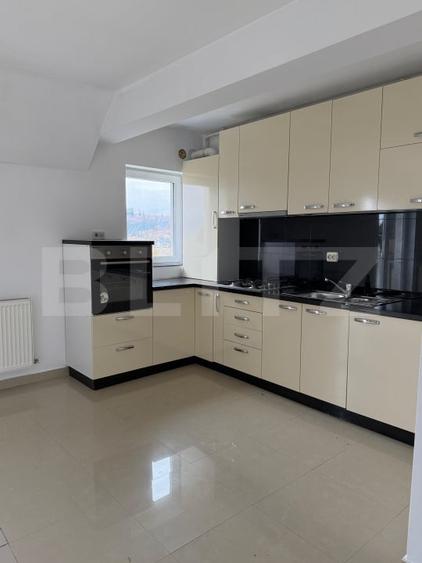 Apartament cu 3 camere semidecomandat, mobilat în Râșnov