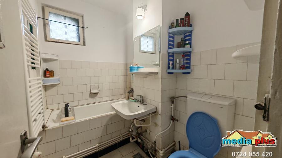 Apartament cu 3 camere decomandat în Central