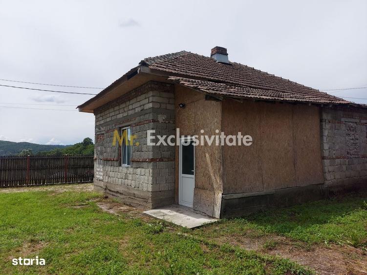 Casă cu 4 camere în Retevoiești