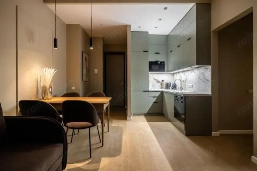 Apartament cu 2 camere decomandat în Eroii Revoluției