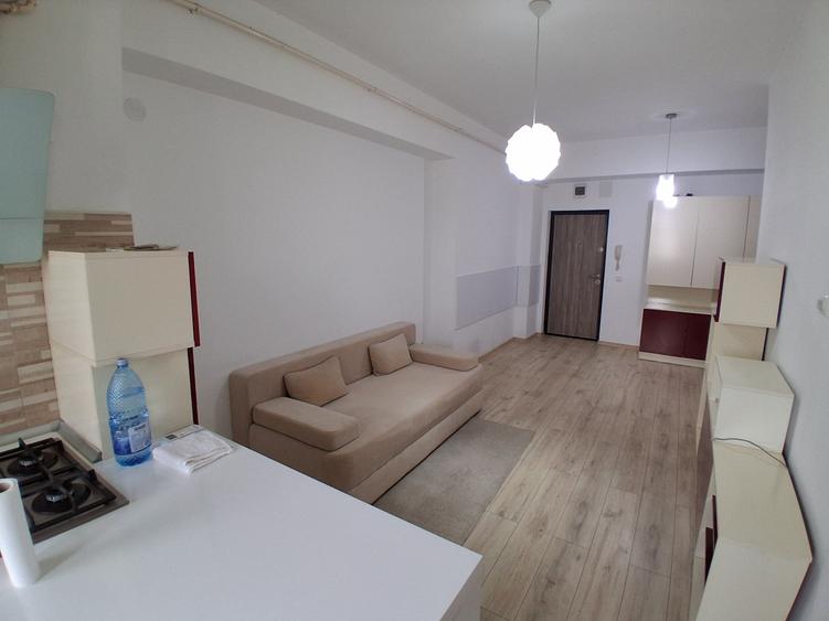Apartament cu 2 camere semidecomandat, mobilat în Păcurari
