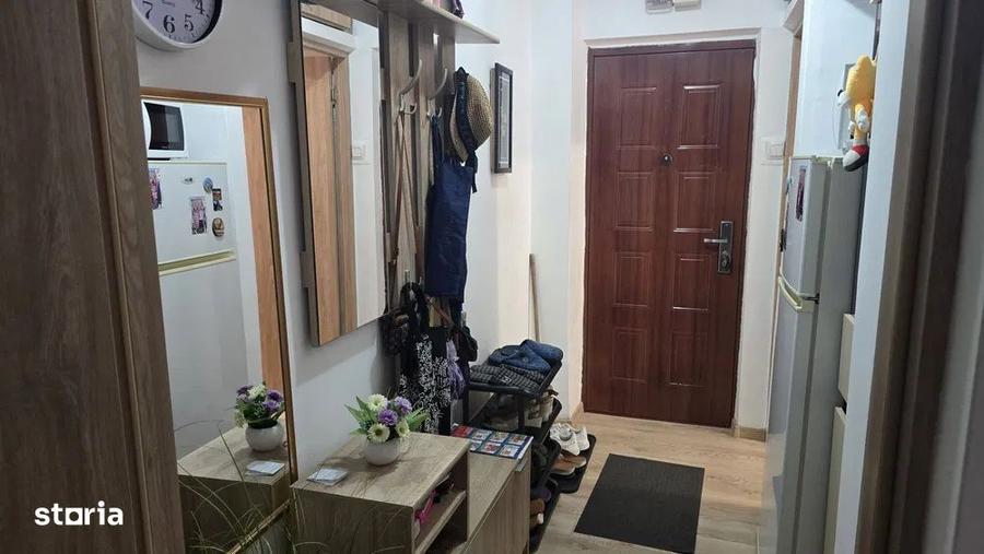 Apartament cu 2 camere semidecomandat în Inel II