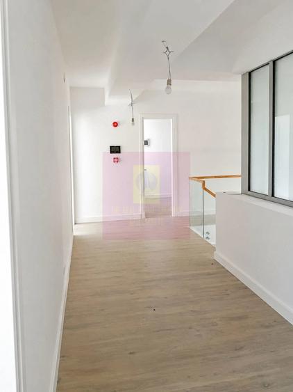 Apartament cu 4 camere decomandat în Armeneasca