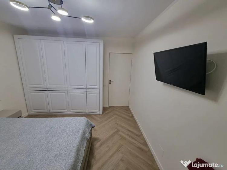 Apartament cu 3 camere decomandat, mobilat în Faleza Nord