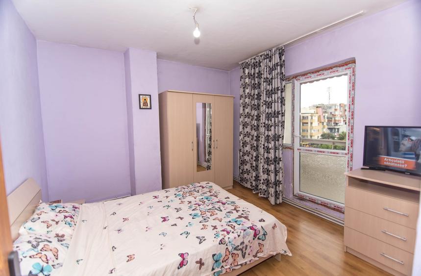 Apartament cu 3 camere decomandat în Mioveni