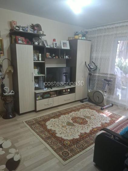 Vand apartament 3 camere