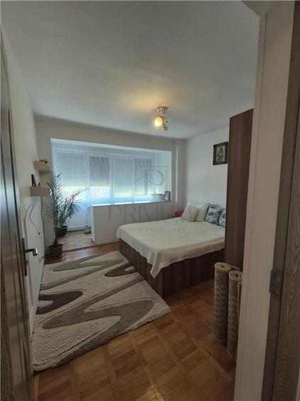 Apartament cu 2 camere decomandat, mobilat în Dâmbovița