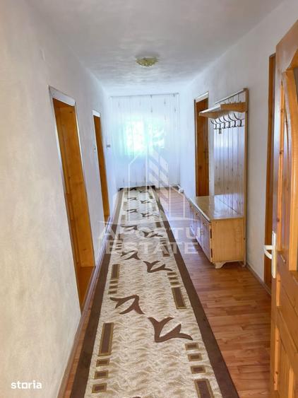 Casă cu 7 camere cu Teren 1000 Mp în Alba