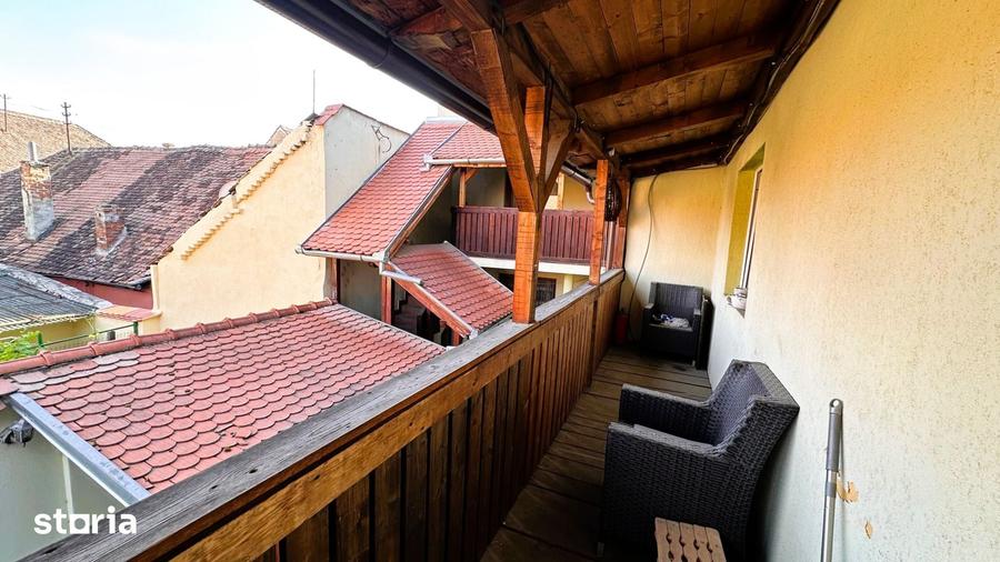 Casă cu Teren 350 Mp în Orașul de Jos