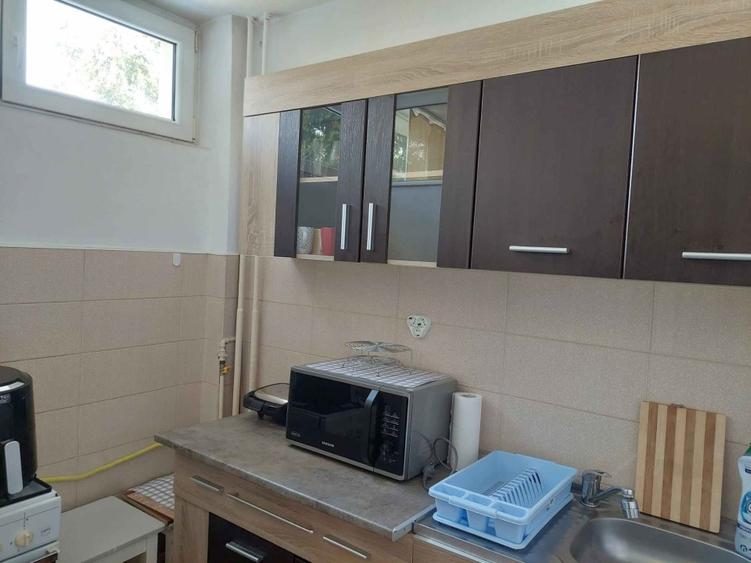 Garsonieră decomandată în Plopilor