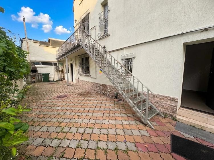 Casă cu 6 camere în Cotroceni